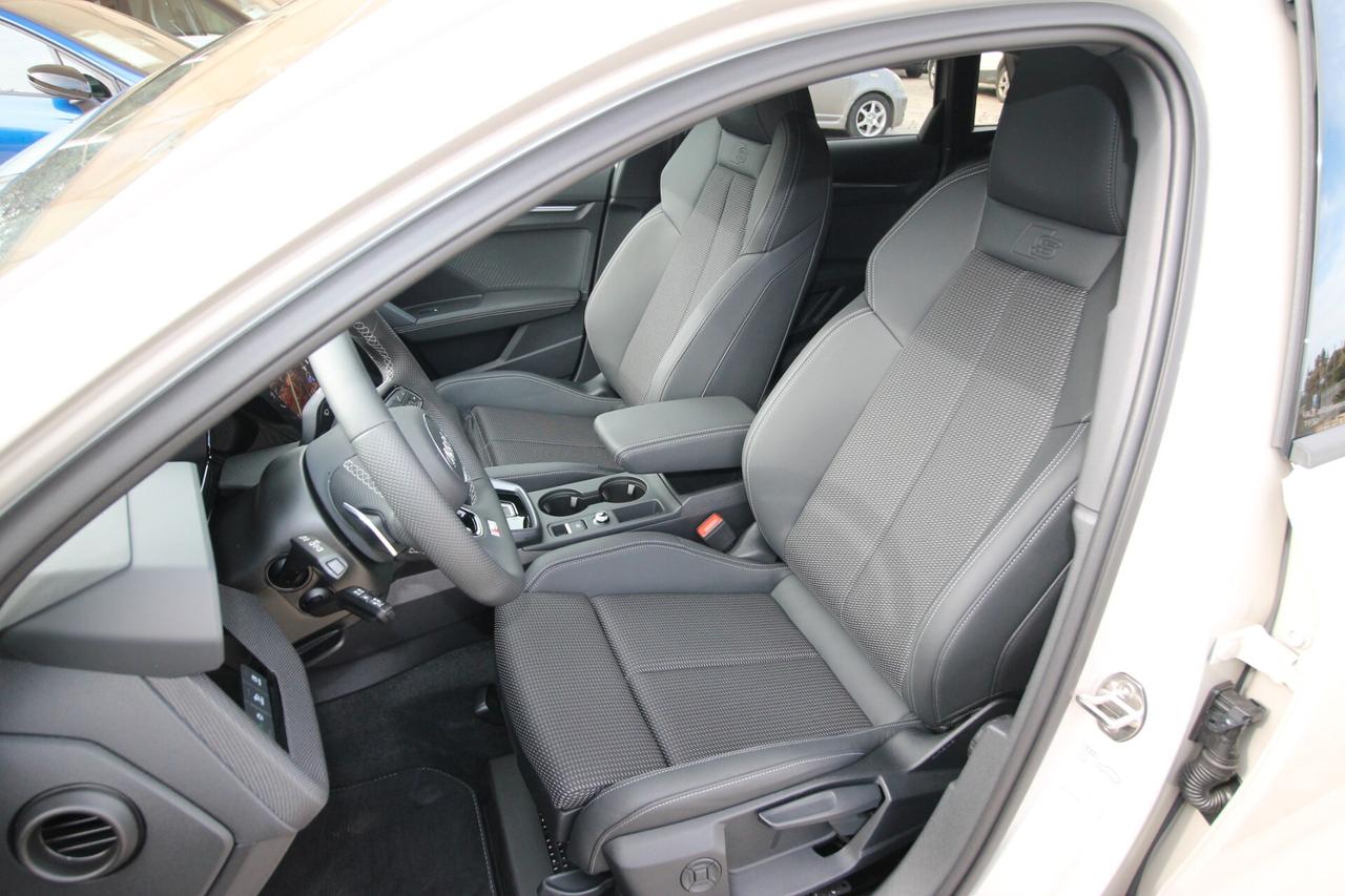 Audi A3 allstreet 35 TFSI S tronic Identity Contrast 11.2025