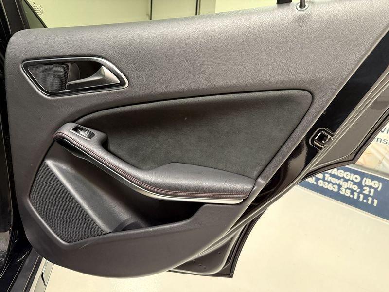 Mercedes-Benz GLA GLA 200 Premium AMG Night Edition