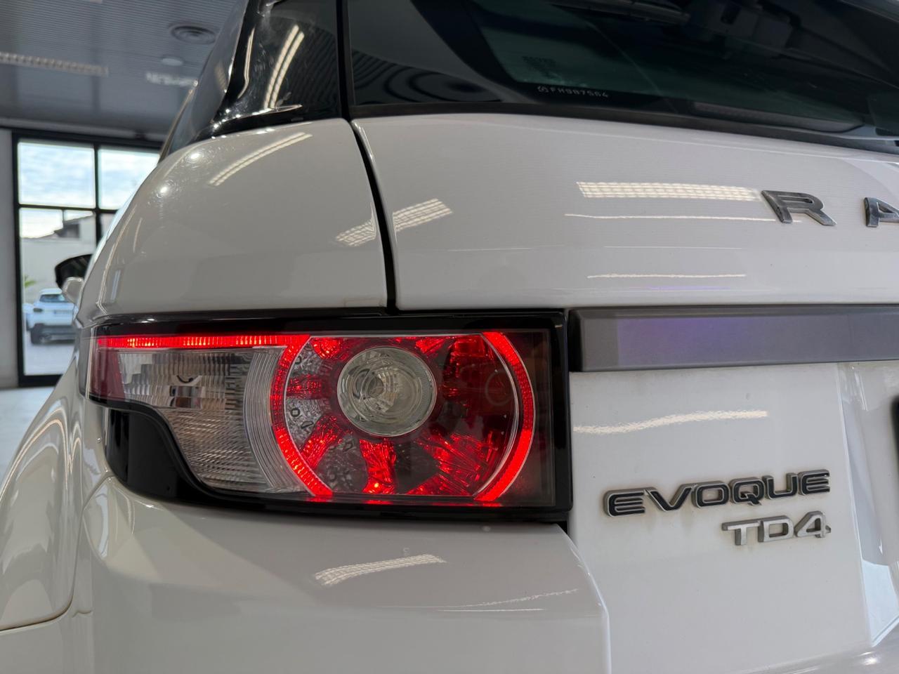 Land Rover Range Evoque 2.2 TD4 5p. Dynamic