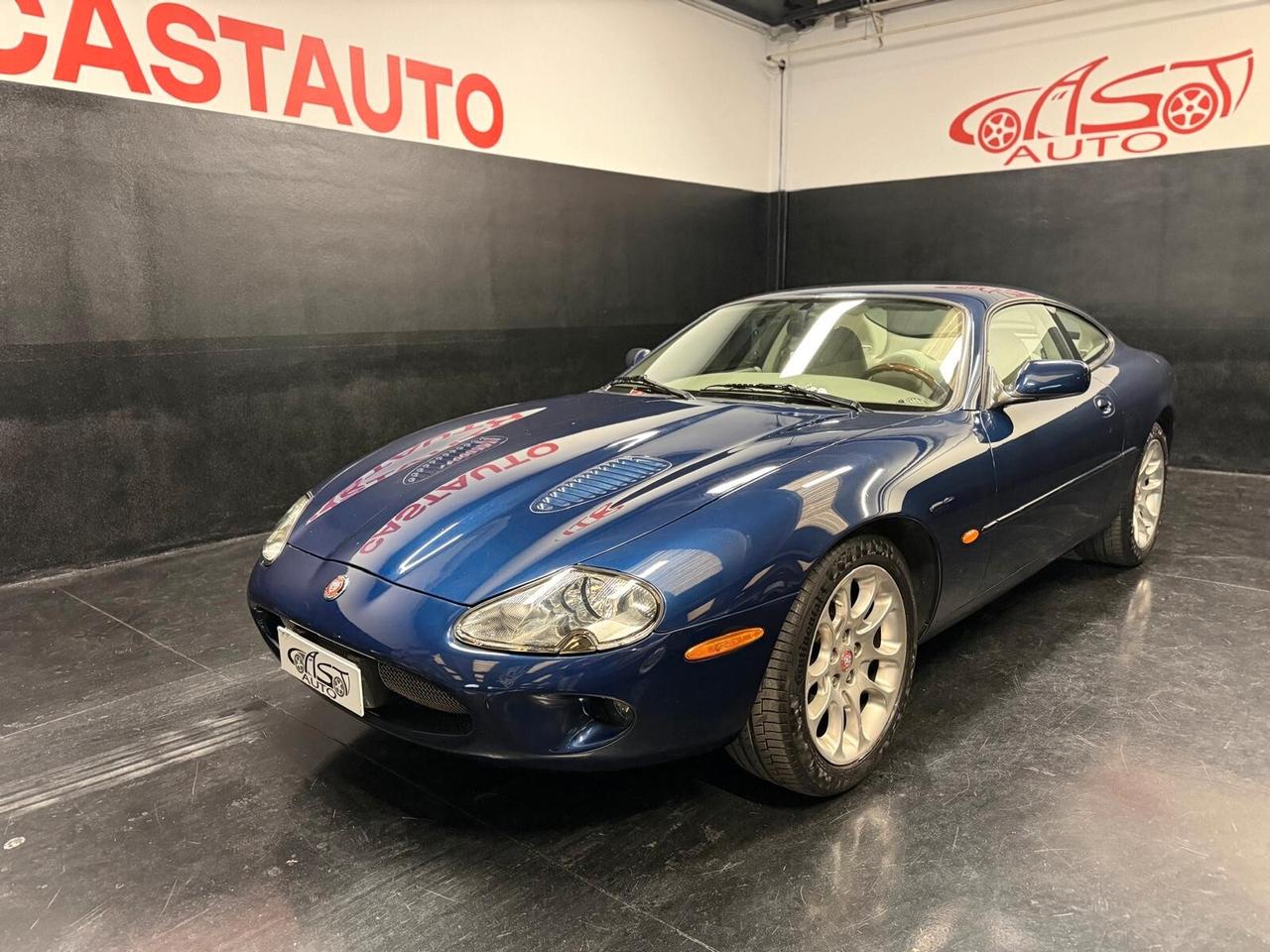 Jaguar XKR 4.0 Coupé asi