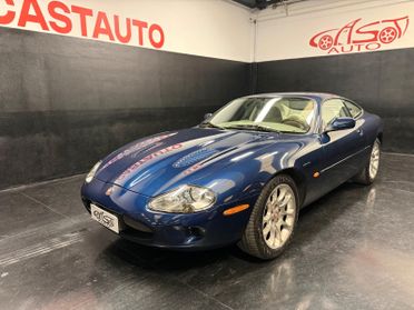 Jaguar XKR 4.0 Coupé asi