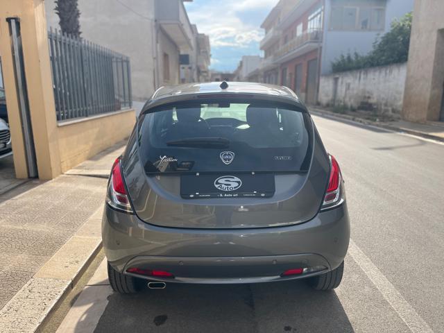 LANCIA Ypsilon 1.0 FireFly Hybrid Gold
