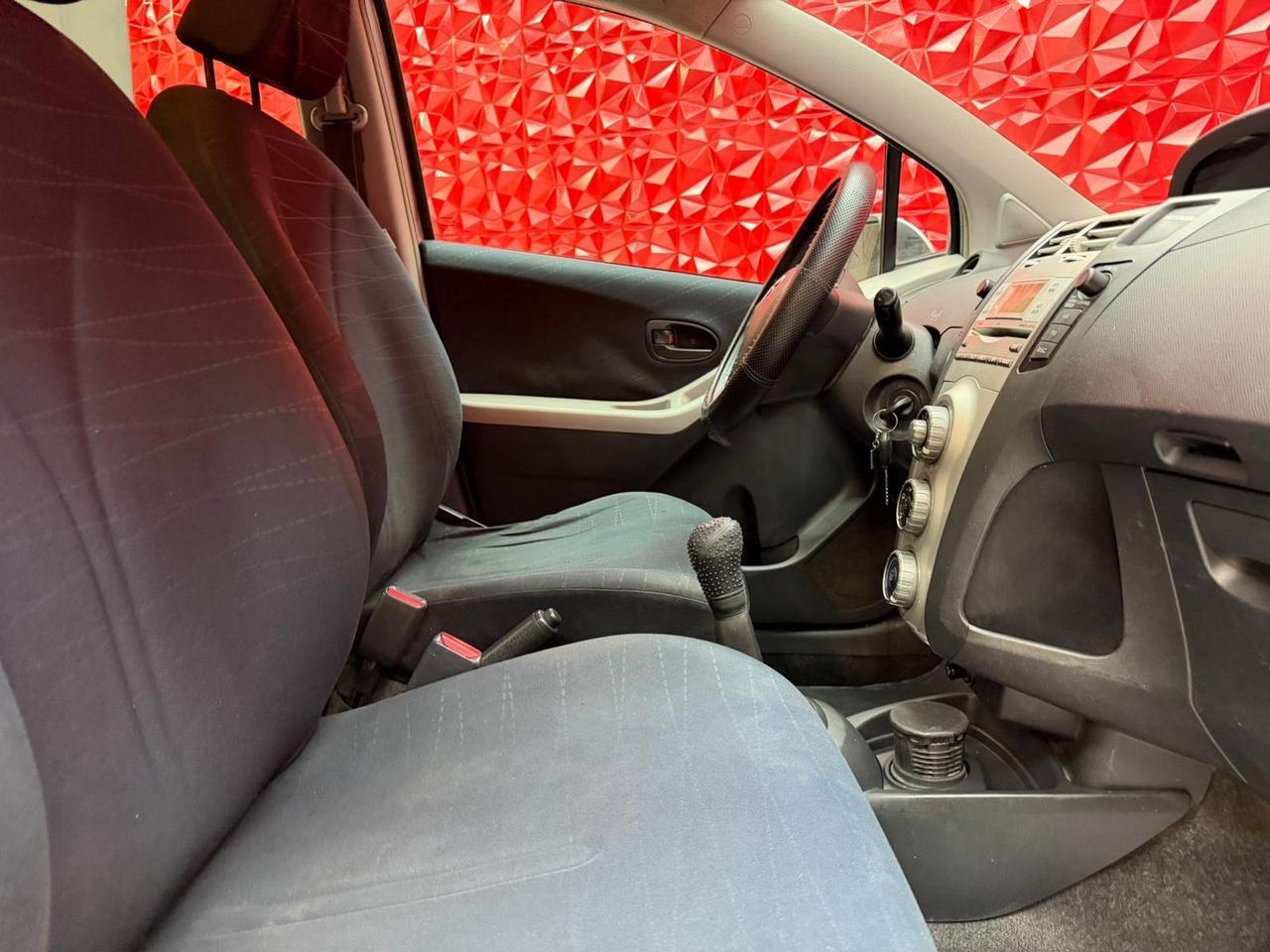 Toyota Yaris 1.0 5 porte Sol OK NEOPATENTATI