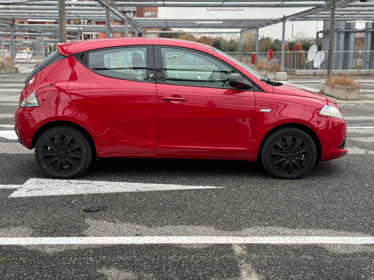 Lancia Ypsilon 1.2 69 CV 5 porte GPL Ecochic Gold