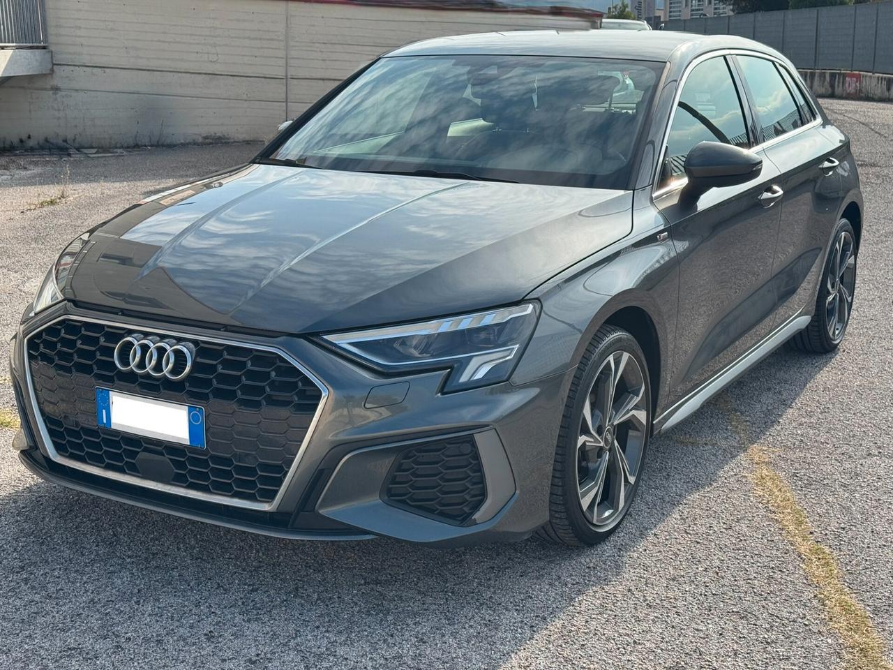 A3 SPB 1.5 G-Tron S-tronic S-Line Fari Full Led