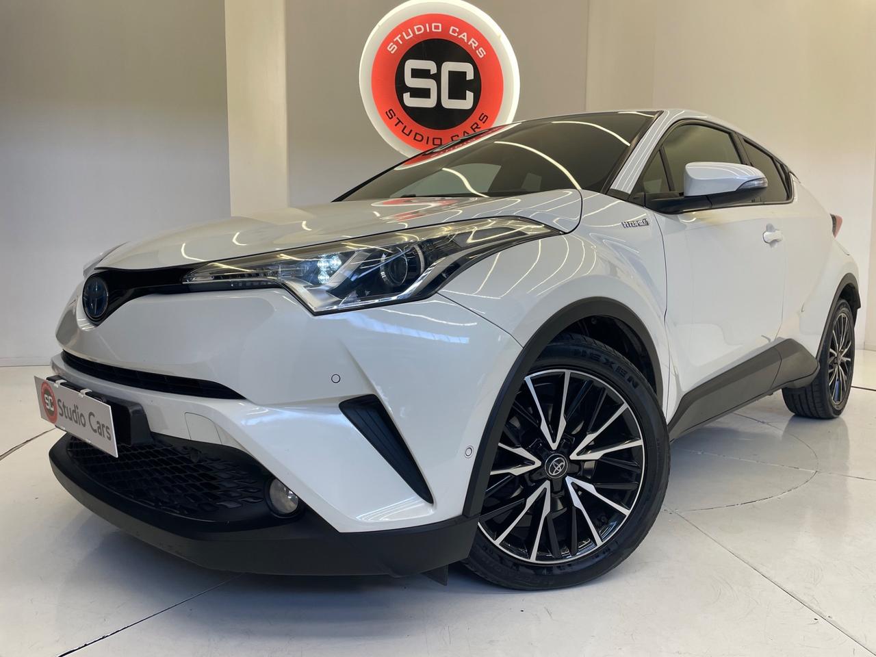 Toyota C-HR 1.8 Hybrid E-CVT Lounge