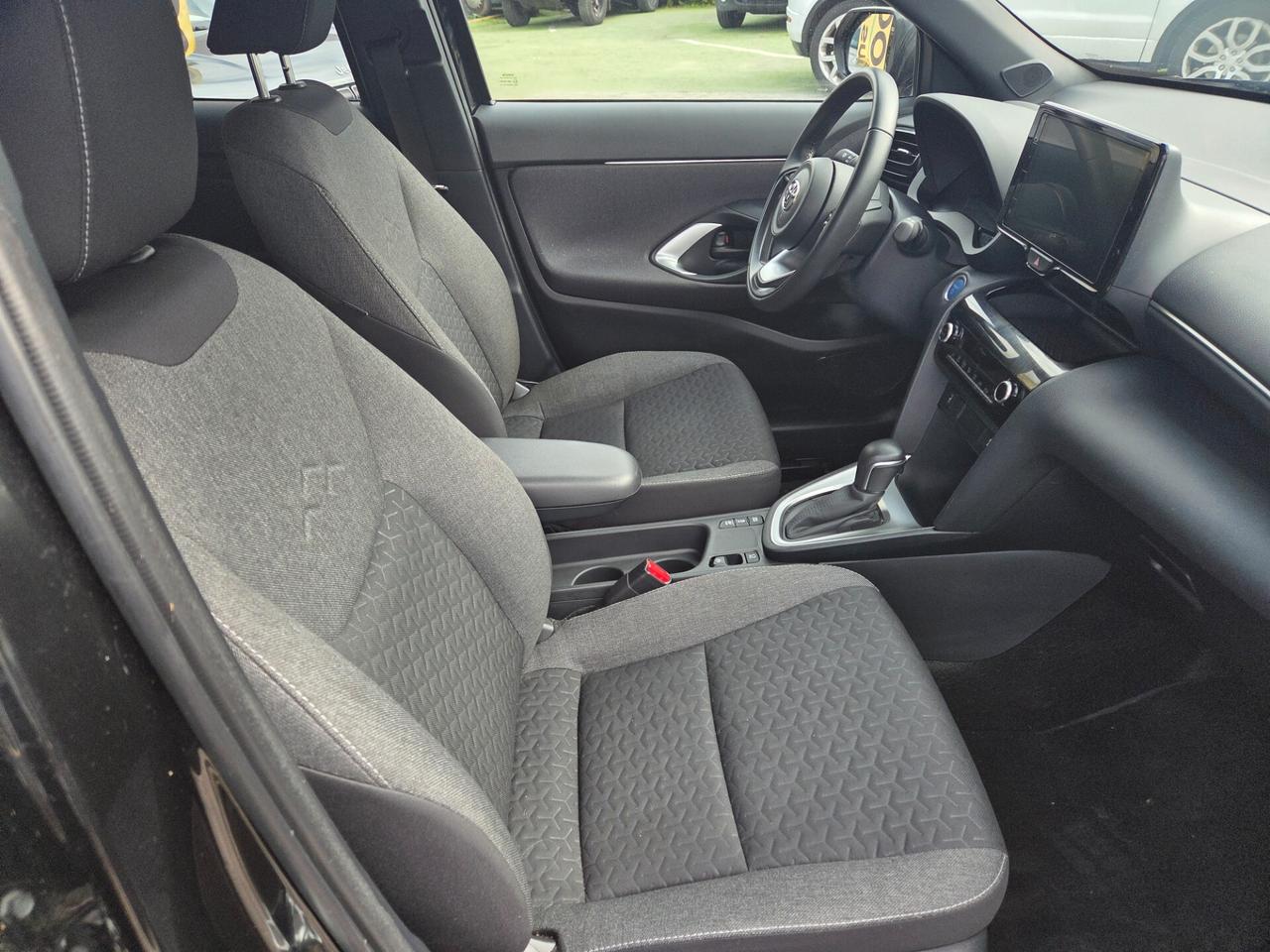 Toyota Yaris Cross 1.5 Hybrid 5p. E-CVT AWD-i Trend