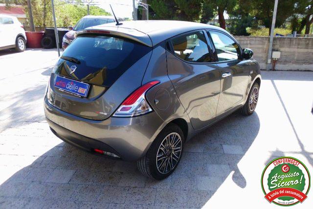 LANCIA Ypsilon 1.0 FireFly 5 porte S&S Hybrid Gold