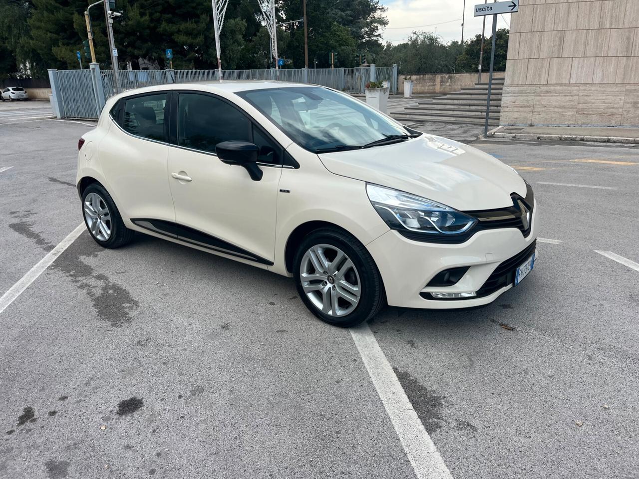 Renault Clio 1.2 75 CV 5 p. Duel X NeoPatentati