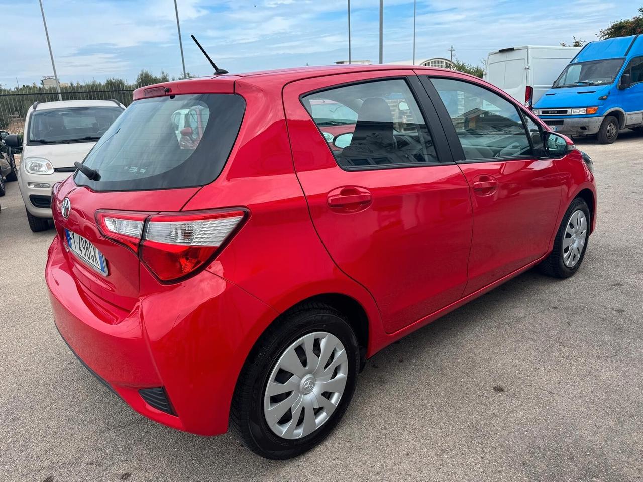Toyota Yaris 1.0 72 CV 5 porte Cool