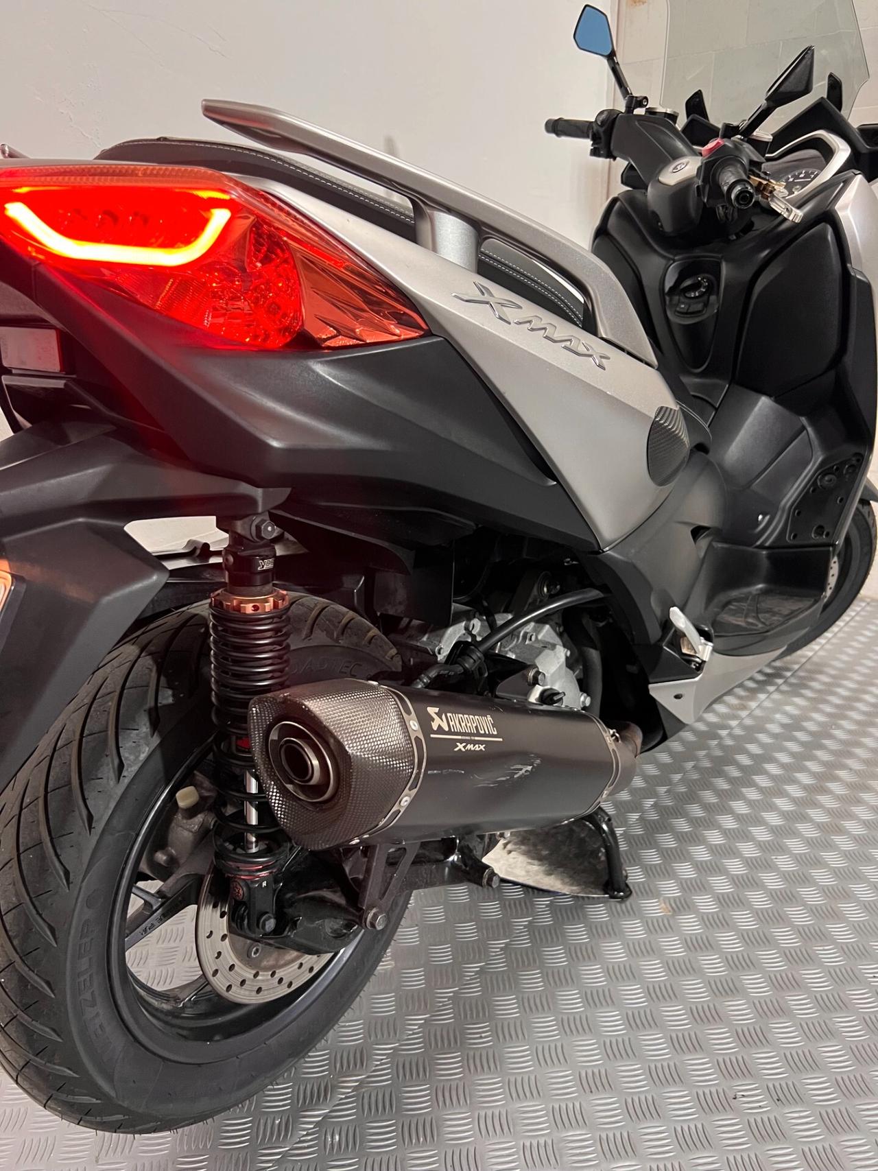 Yamaha X-Max 300