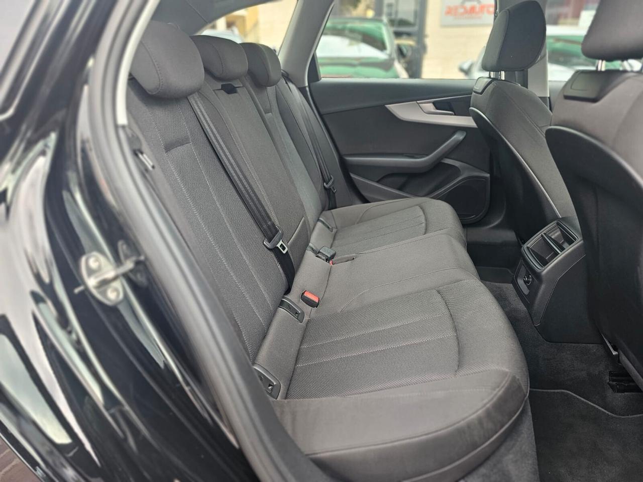 Audi A4 Avant 40 TDI S tronic Business