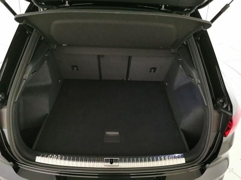 Audi Q3 II 2018 35 2.0 tdi Identity Black s-tronic