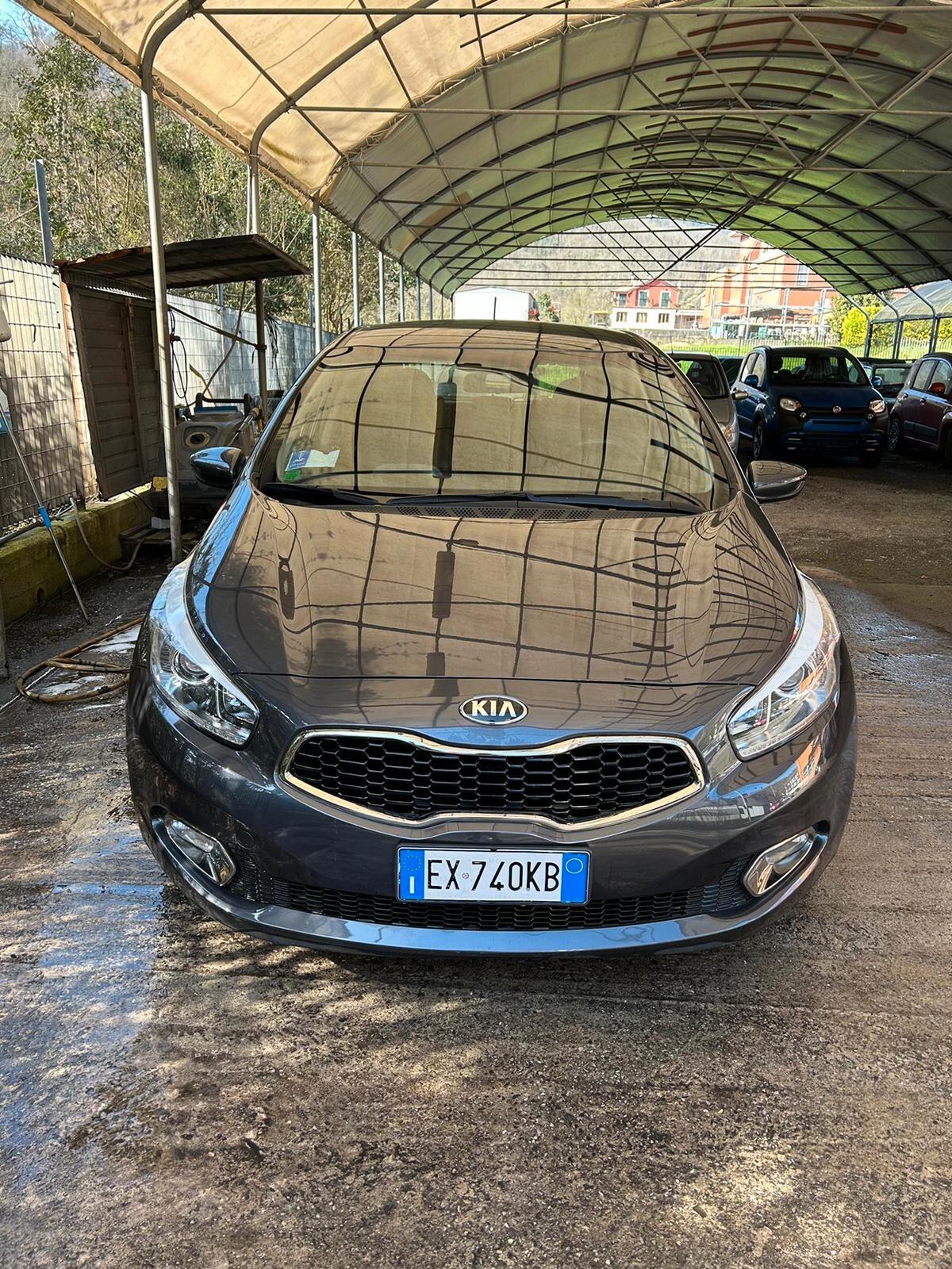 Kia Ceed cee'd 1.6 GDI DCT 5 porte Cool