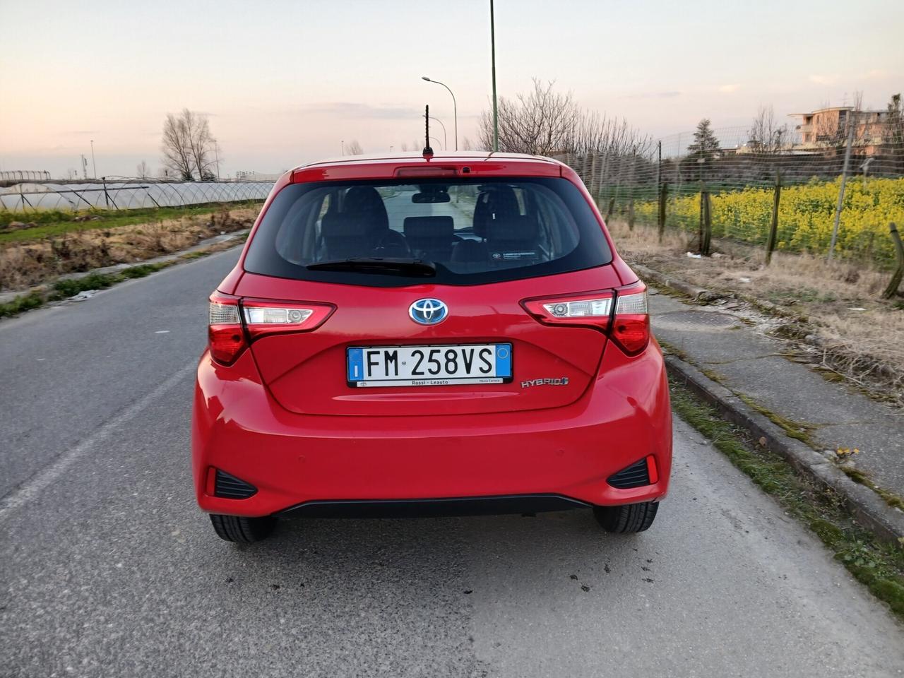 Toyota Yaris 1.5Hybrid 5 porte 1proprietario NuovA