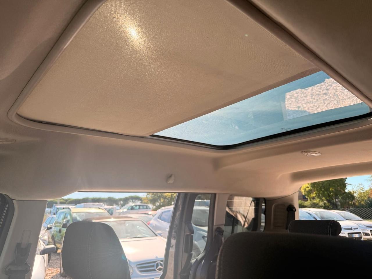 Ford Tourneo Connect Connect7 1.6 TDCi 115 CV Titanium