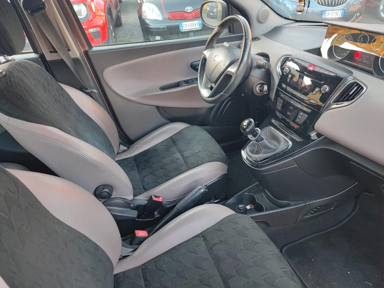 Lancia Ypsilon 1.2 Elle ***NEOPATENTATI***