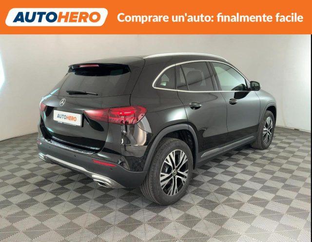 MERCEDES-BENZ GLA 180 d Business Extra auto