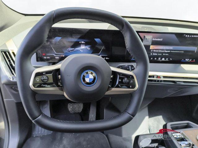 BMW iX xDrive40 Pacchetto Sportivo
