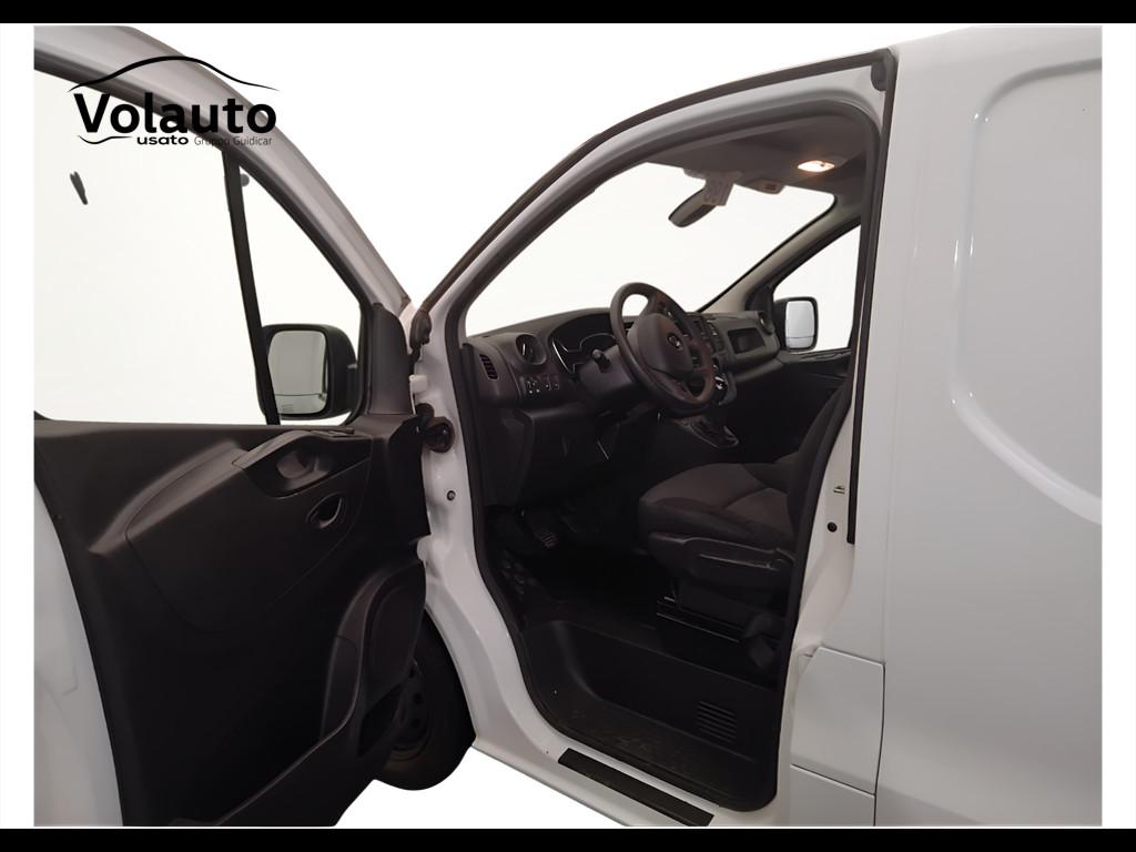 RENAULT Trafic IV 27 2019 - trafic T27 2.0 dci 120cv L1H1 Ice