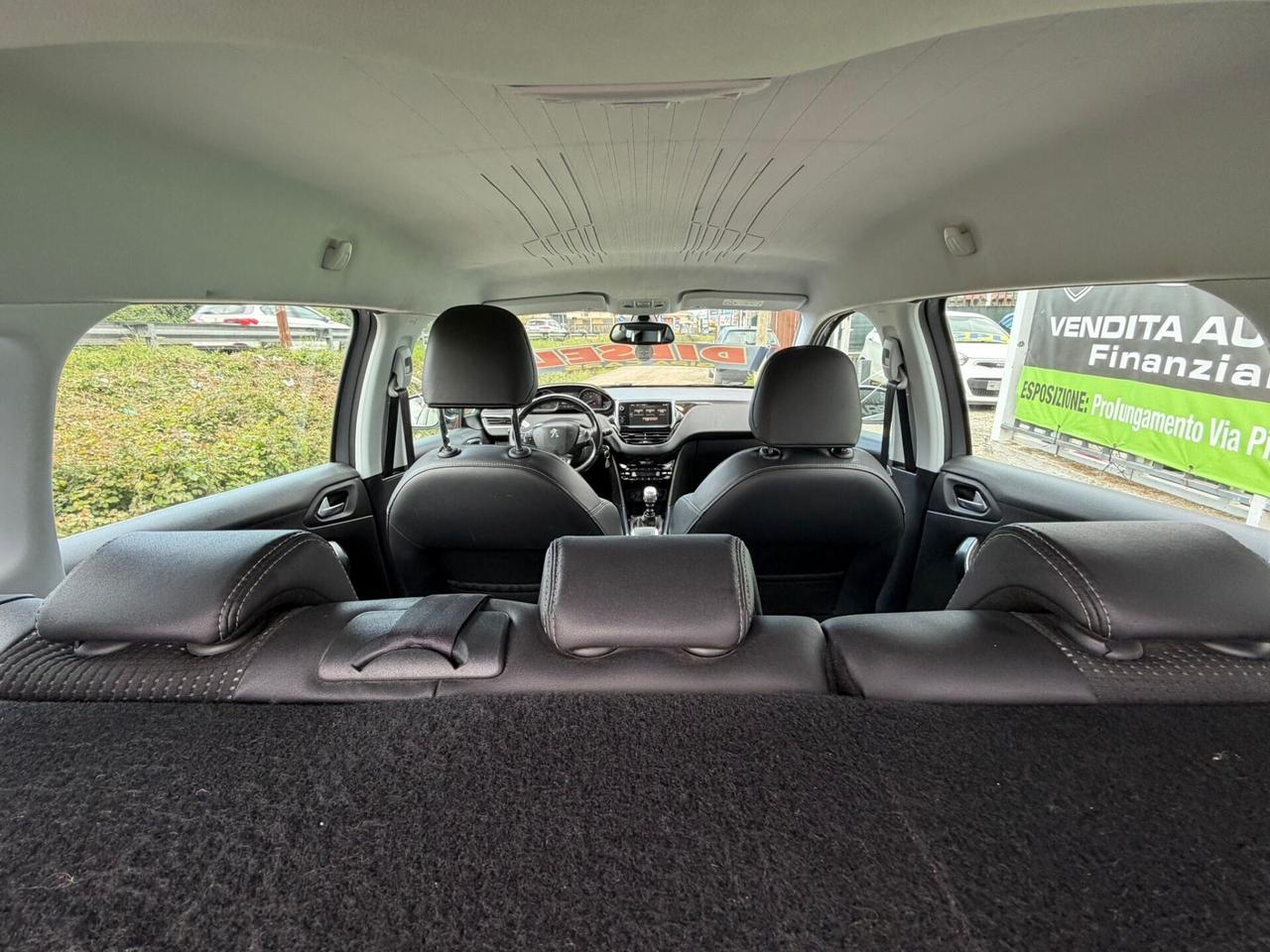 Peugeot 2008 1.6 e-HDi 115 CV Stop&Start Féline