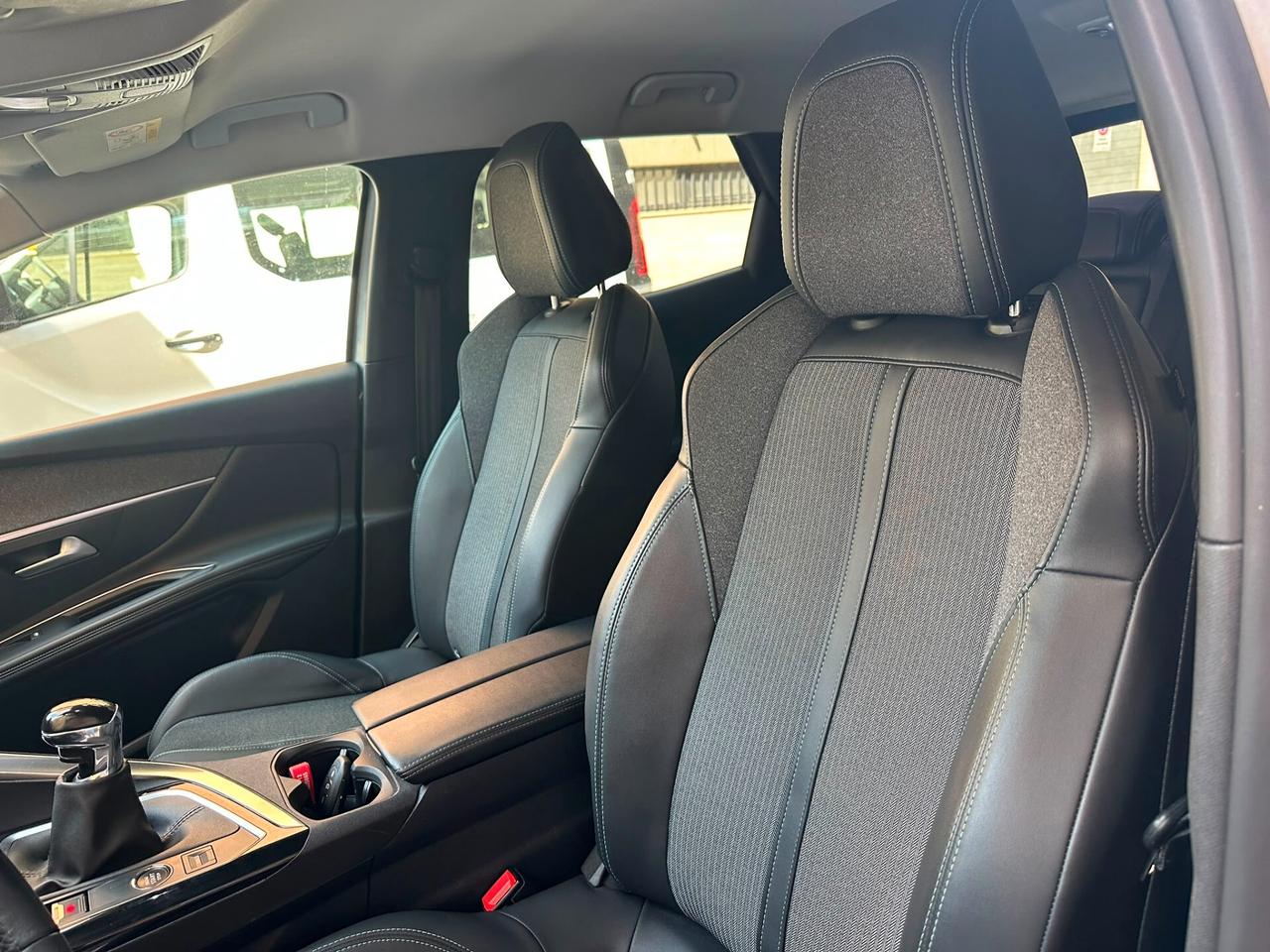Peugeot 3008 1.5 130CV Allure Pack