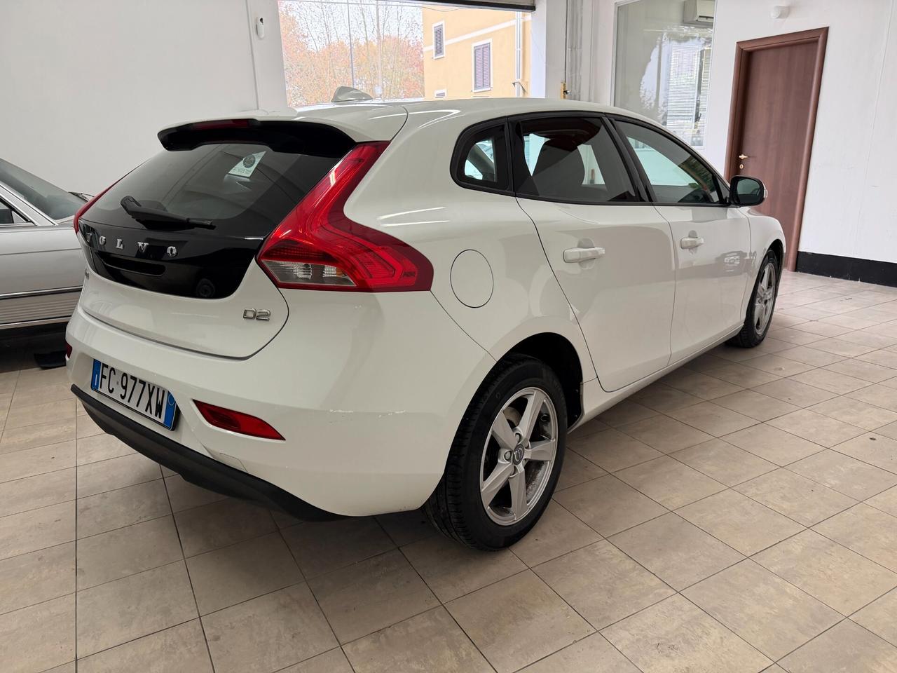 Volvo V40 D2 2016 BERLINA EURO6 OK NEOPATENTATI