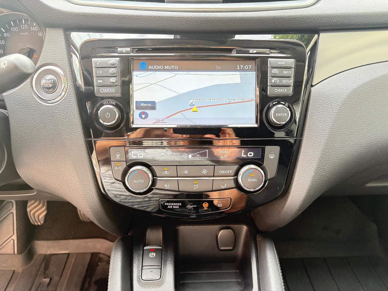 Nissan Qashqai 1.5dCi N-Connecta BIANCO PERLA FULL/LED