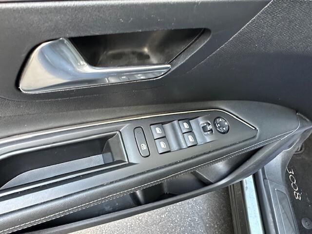 Peugeot 3008 BlueHDi 130 S&S Allure