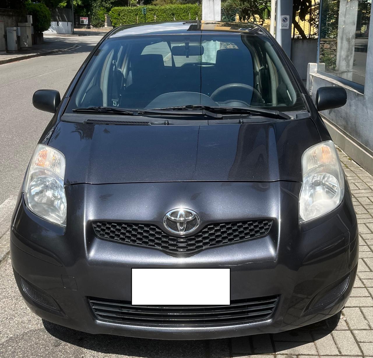 Toyota Yaris 1.0 Benzina 5 porte - 2010