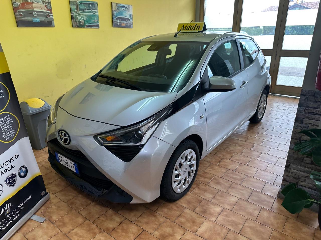 Toyota Aygo Connect 1.0benz. 3.400km!!!