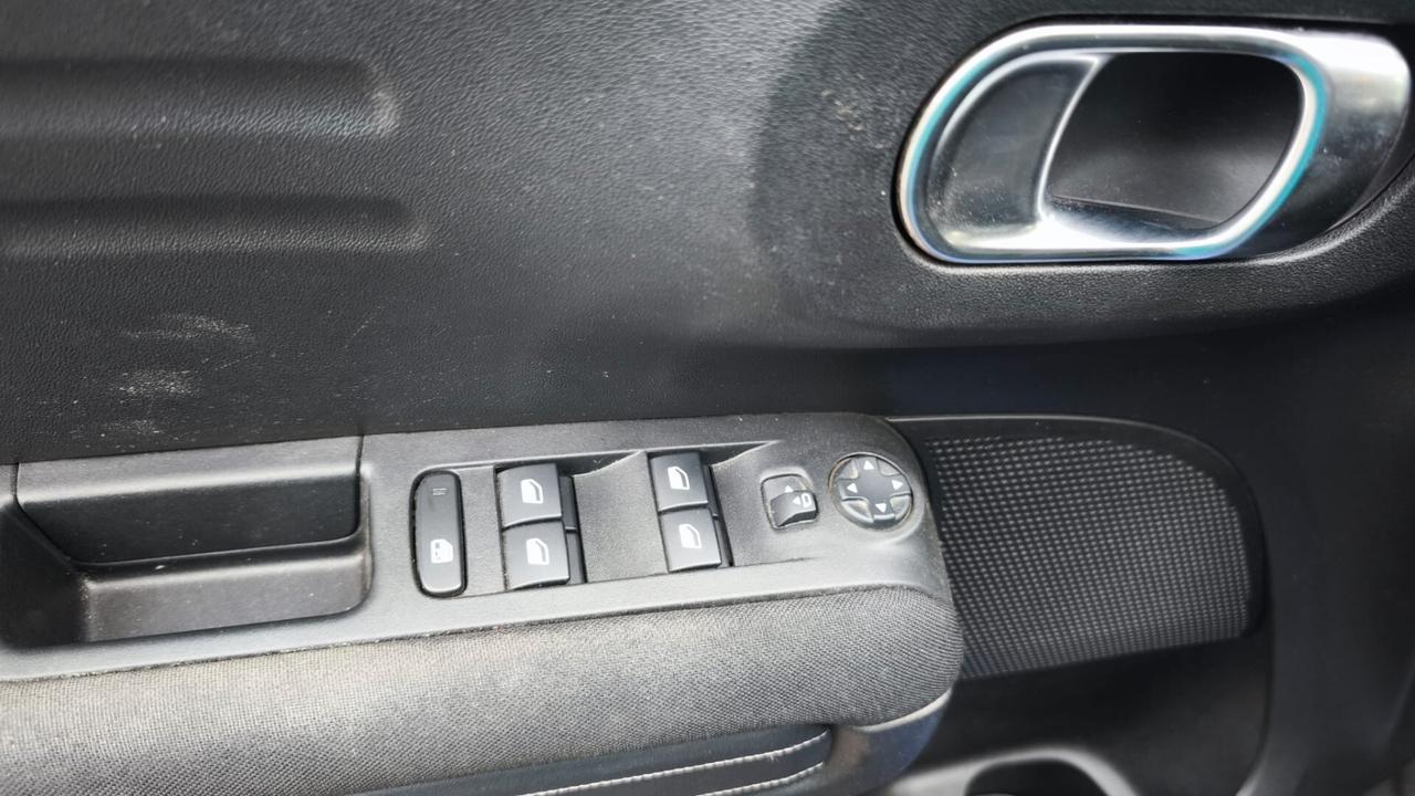 Citroen C3 Aircross BlueHDi 110 S&S Shine Pack