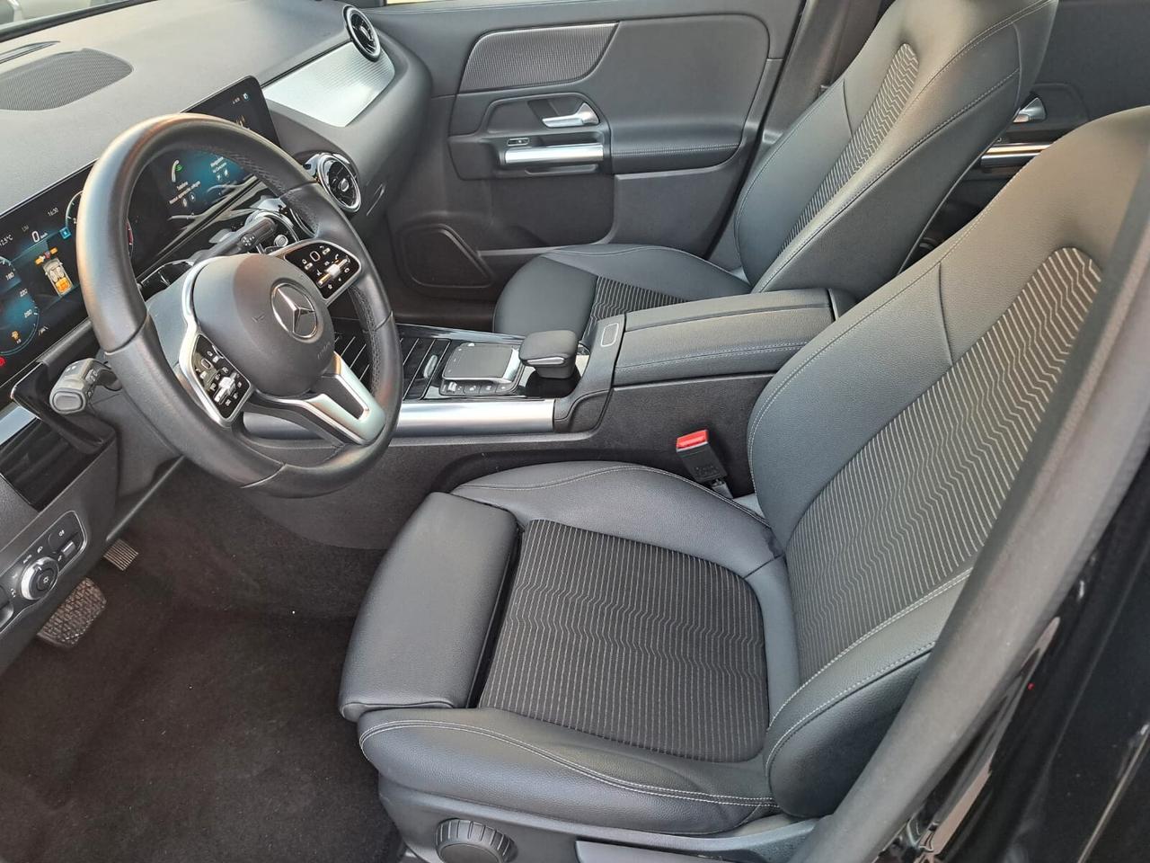 MERCEDES GLA 180 D 116 CV SPORT AUTO PLUS