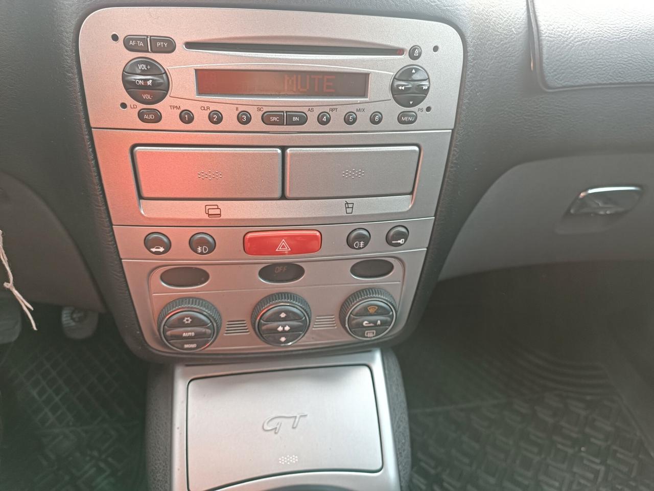 Alfa Romeo GT 1.9 MJT 16V Luxury