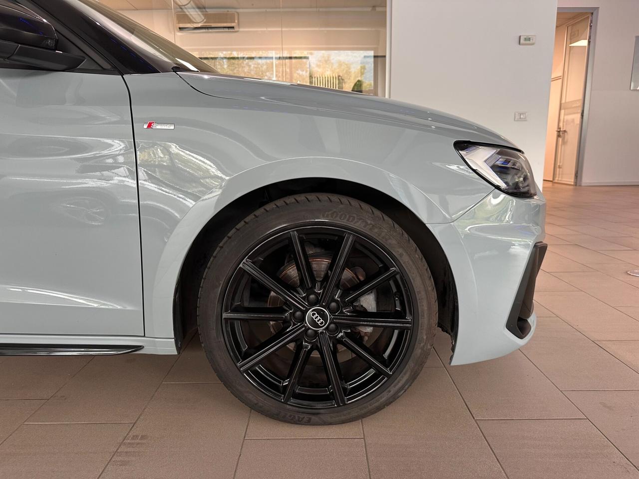 Audi A1 SPB 35 TFSI S tronic line edition