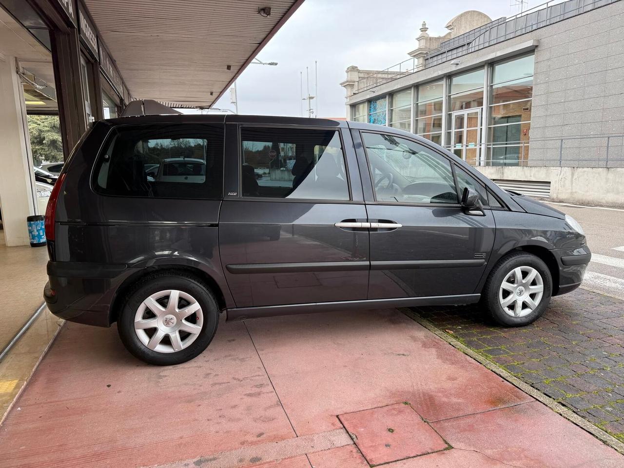 Peugeot 807 2.0 HDi FAP SV