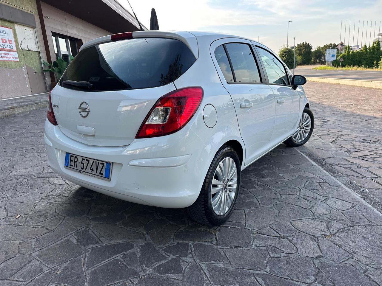 Opel Corsa 1.2 85CV 5 porte GPL-TECH Edition