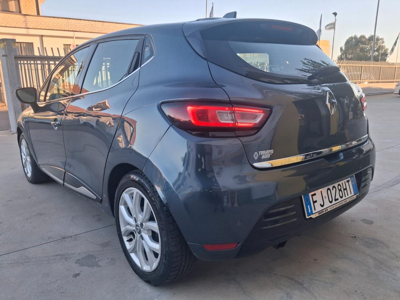 RENAULT Clio Intens 1.200 16v 75cv Km146.000