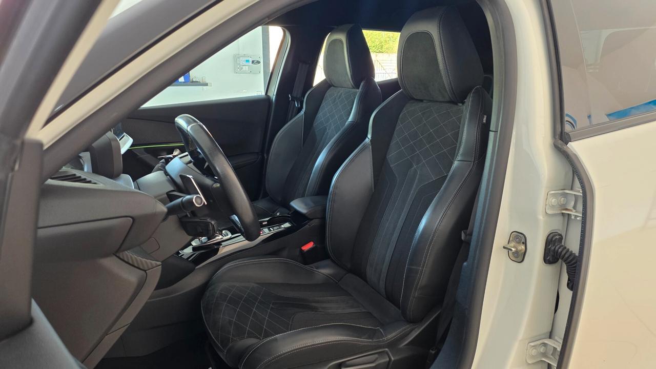 Peugeot 2008 BlueHDi 130 S&S EAT8 GT