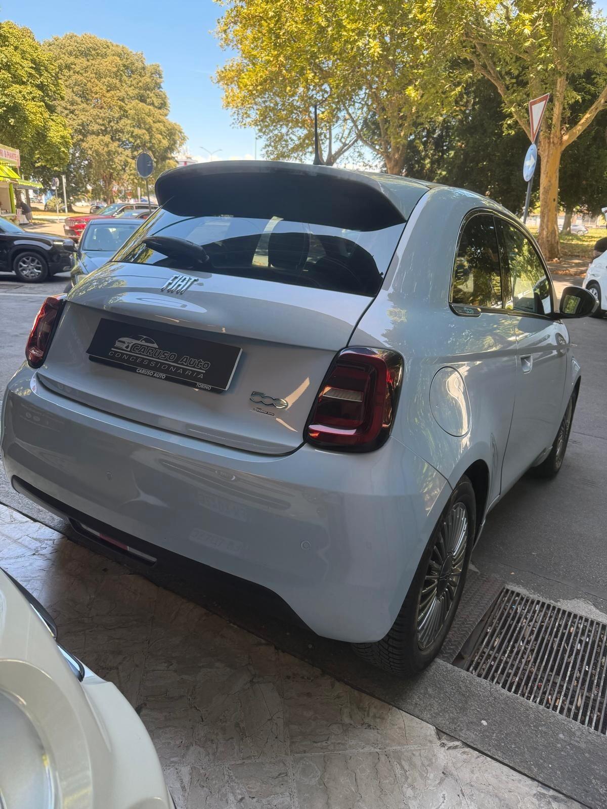 Fiat 500 500e Berlina icon batteria maggiorata