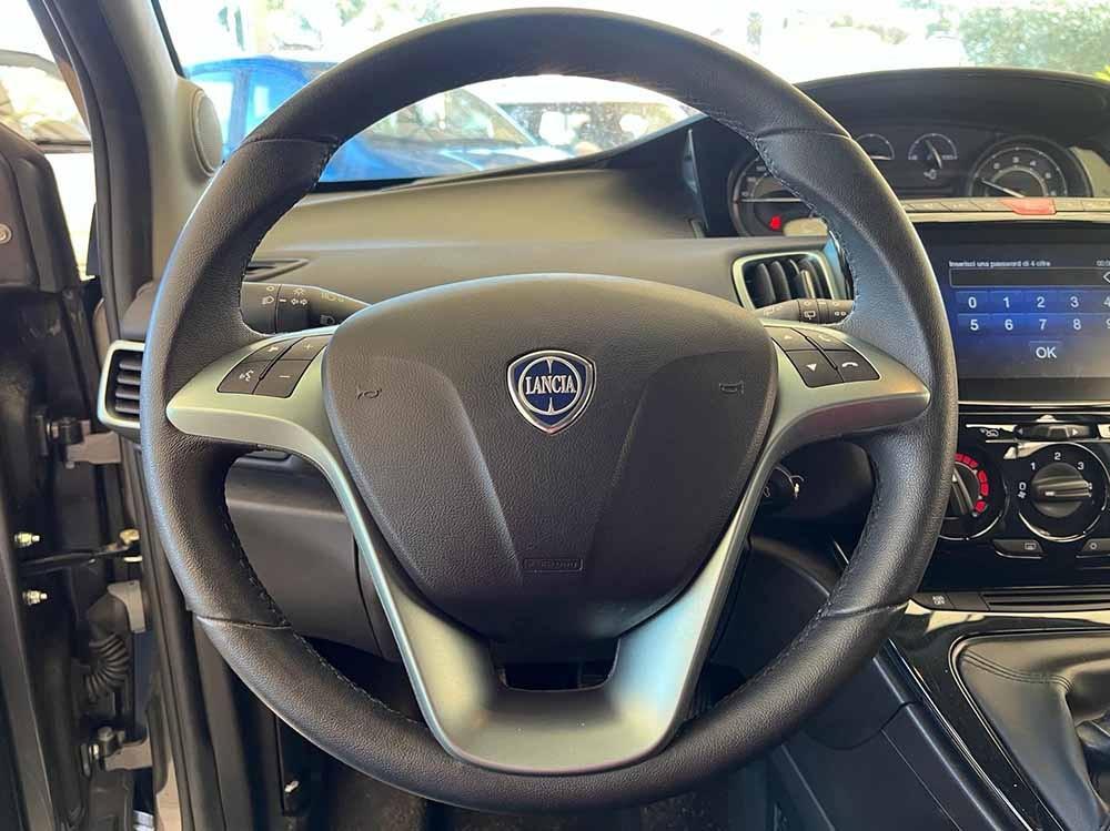 LANCIA Ypsilon III 2021 - Ypsilon 1.0 firefly hybrid Gold Plus s&s 70cv 5p.ti