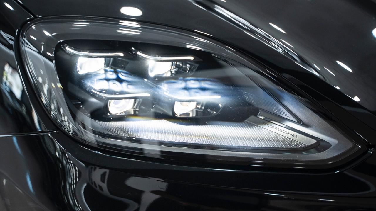 Porsche Cayenne COUPE 3.0 E-HYBRID TIPTRONIC 21" TETTO PANORAMICO PACK CHRONO BOSE SEDILI SCARICHI S