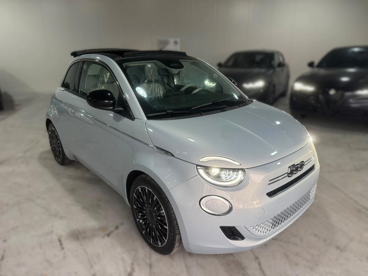 Fiat 500 C 1.0 Hybrid LA PRIMA