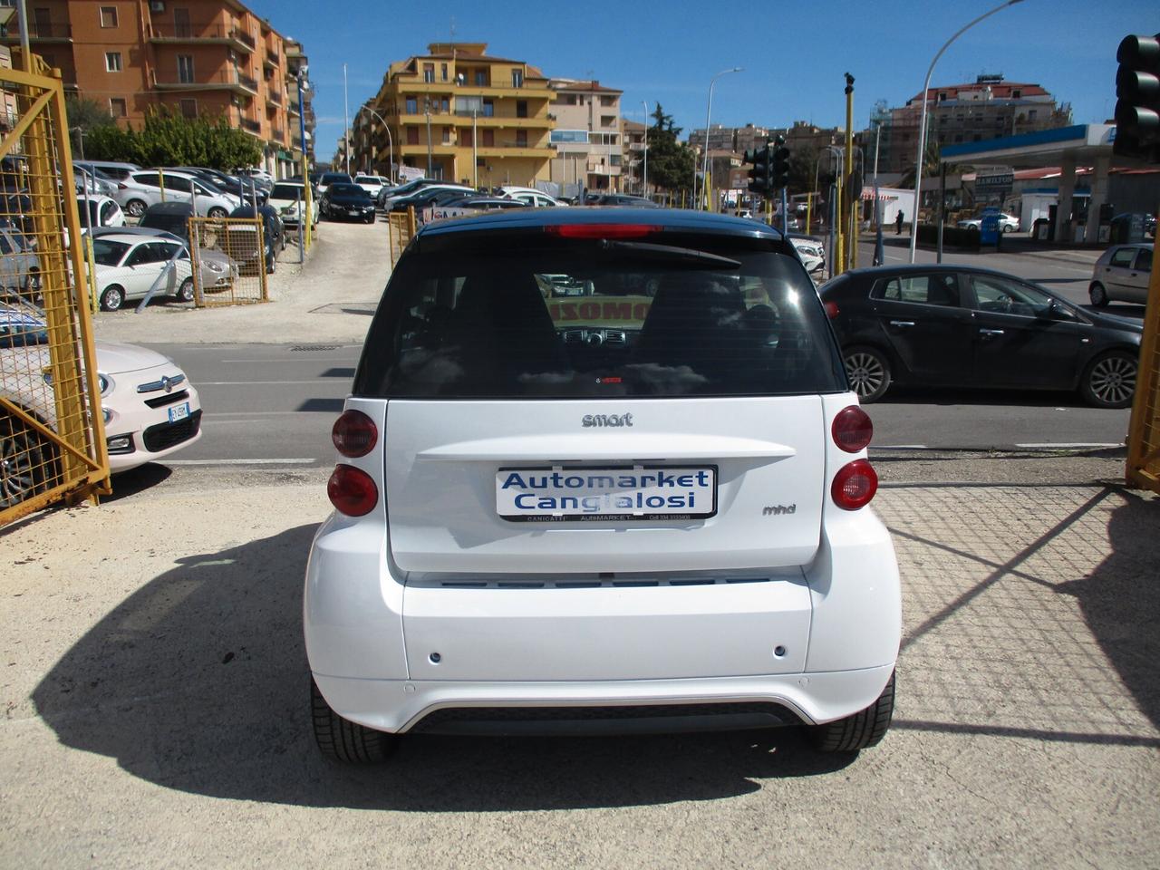 Smart ForTwo 1000 52 kW MHD 2012