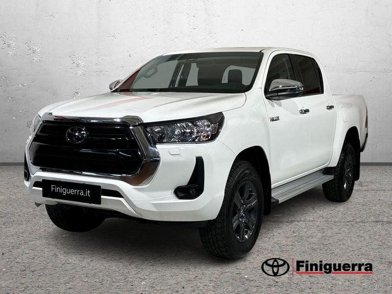Toyota Hilux 2.8 D-4D A/T 4WD 4 porte DoubleCab Lounge