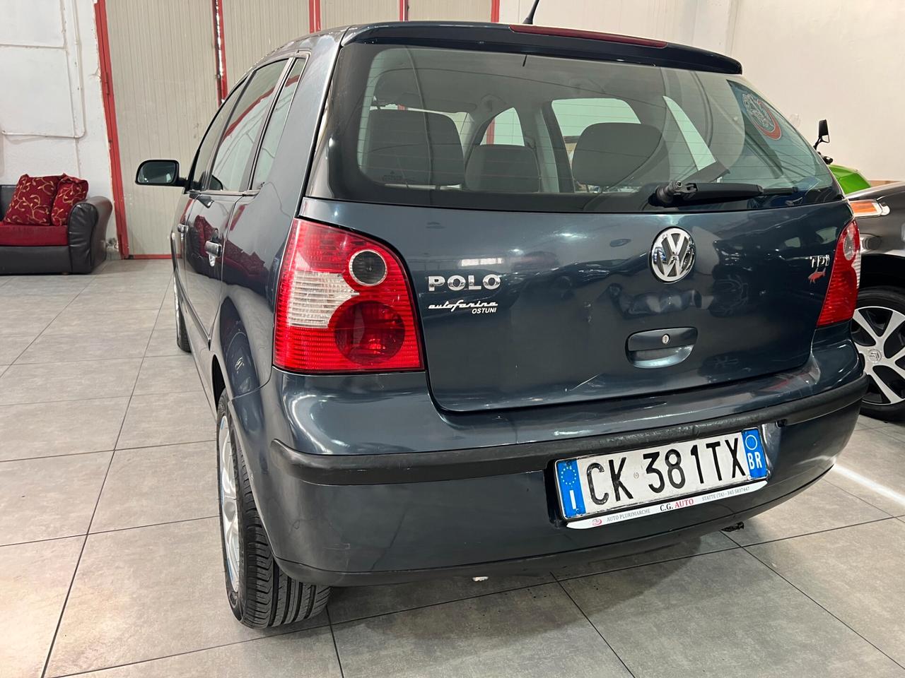 Volkswagen Polo 1.4 75 CV -Trendline - 2004