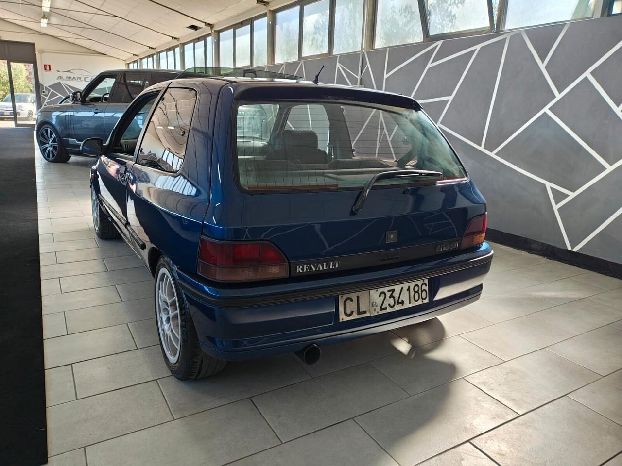 Renault Clio 1.8i 16V cat