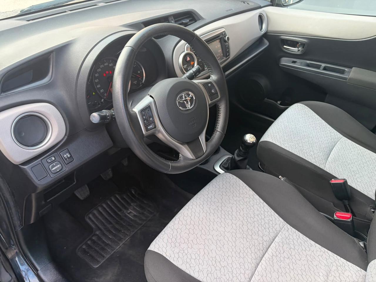 Toyota Yaris 1.0 5 porte Active