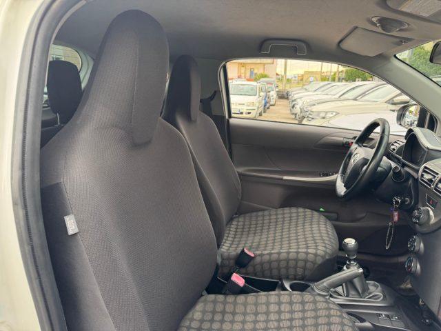 TOYOTA iQ 1.0 Sol