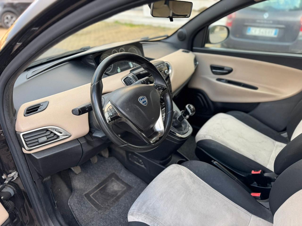 Lancia Ypsilon 1.2 69 CV 5 porte GPL Ecochic Gold